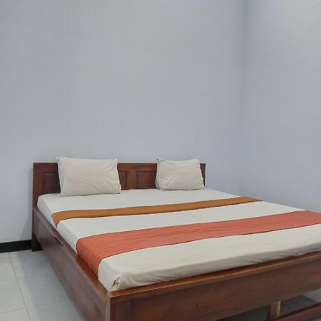 Hotel Ilhami Blitar ภายนอก รูปภาพ