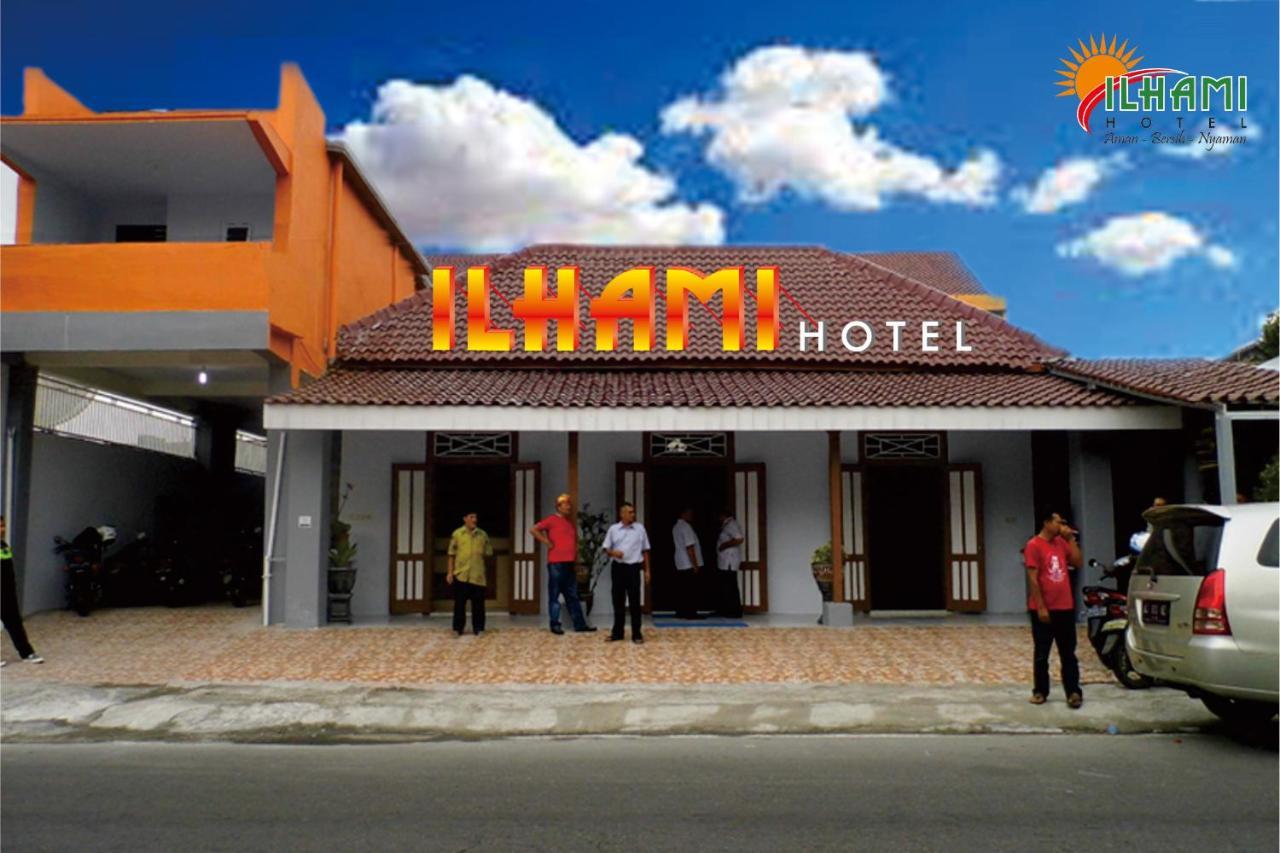 Hotel Ilhami Blitar ภายนอก รูปภาพ