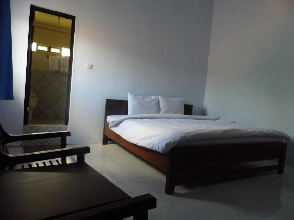 Hotel Ilhami Blitar ภายนอก รูปภาพ
