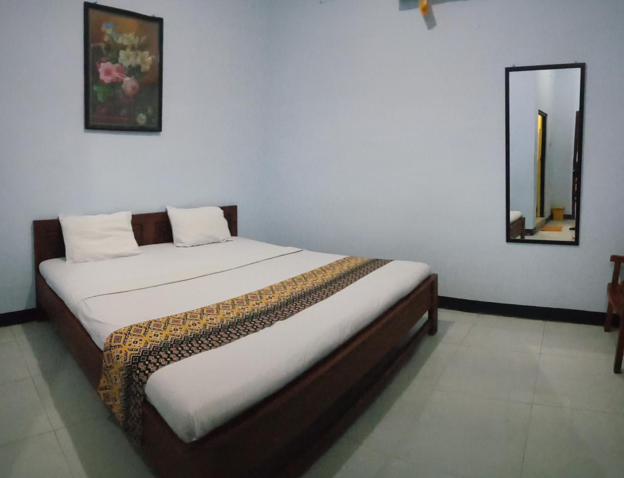 Hotel Ilhami Blitar ภายนอก รูปภาพ