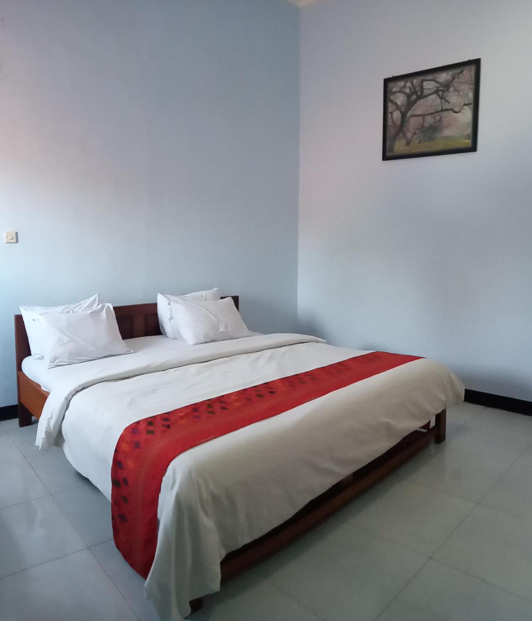 Hotel Ilhami Blitar ภายนอก รูปภาพ